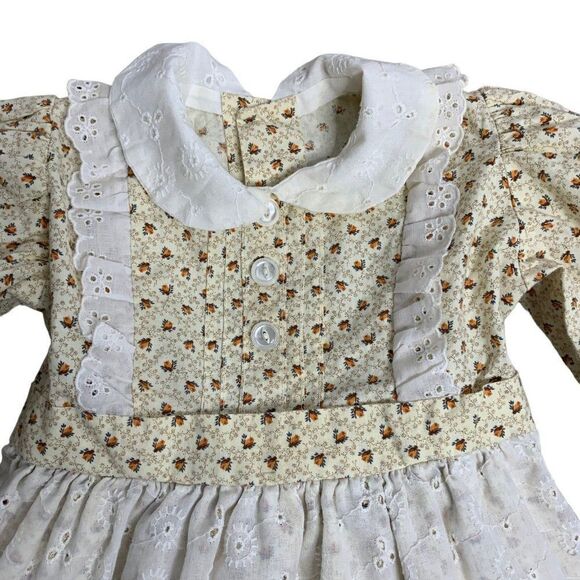 Vintage Handmade Eyelet Lace Dress 4-5 Cream Rosette Floral Buttons Tie Waist - Picture 2 of 5